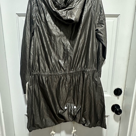 Nicholas K Metallic Drawstring Utility Jacket with Hood – Size M - Picture 7 of 7